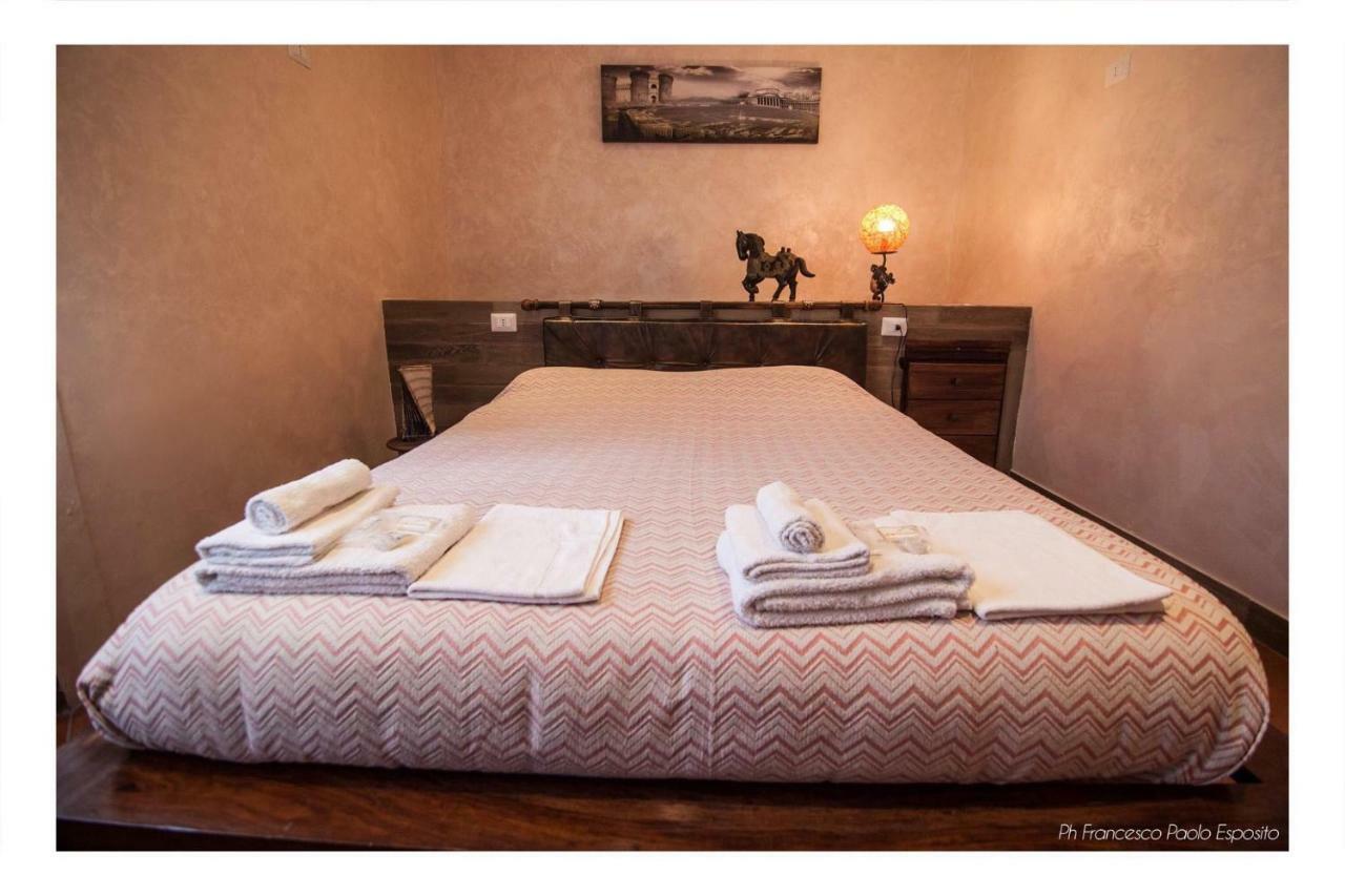 Felix Bed and Breakfast Napoli Esterno foto