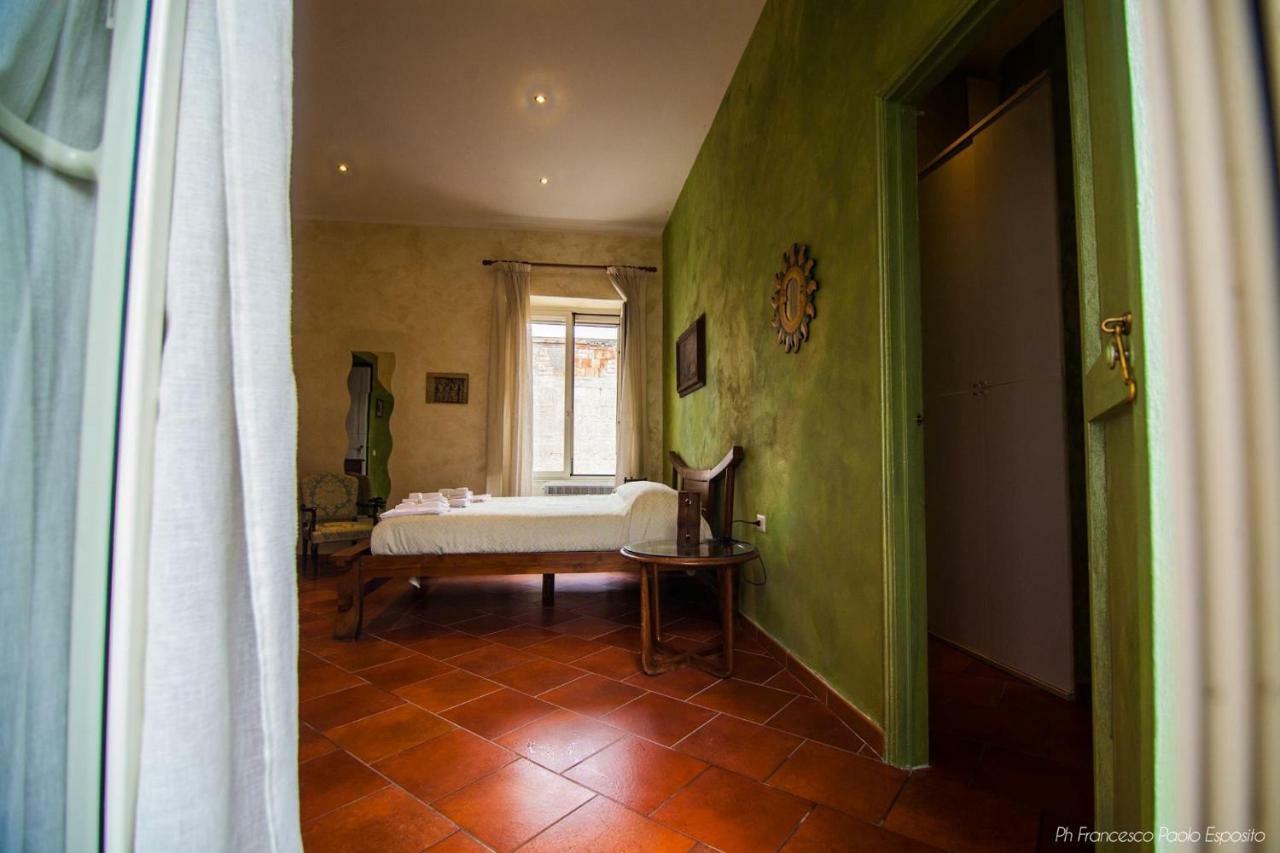 Felix Bed and Breakfast Napoli Esterno foto